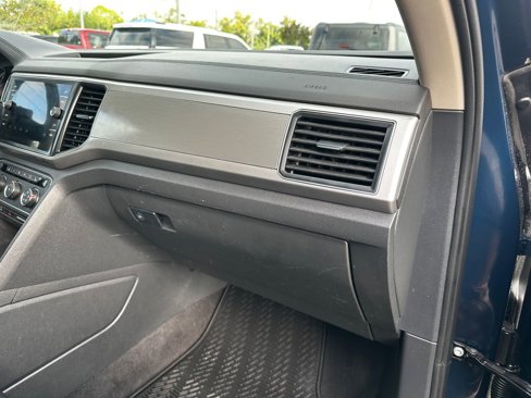 Used 2018 Volkswagen Atlas SE image 39