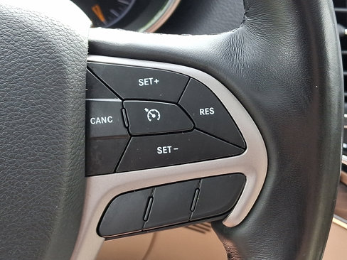 Certified 2020 Jeep Grand Cherokee Limited image 24