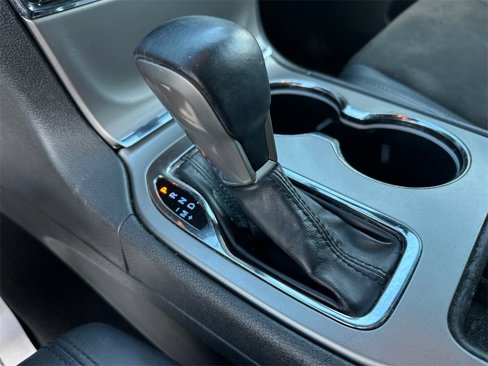 Used 2020 Jeep Grand Cherokee Altitude image 28