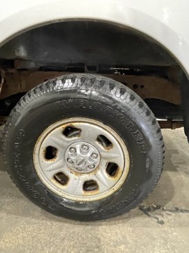 Used 2009 Nissan Frontier XE w/ XE Preferred Pkg image 5