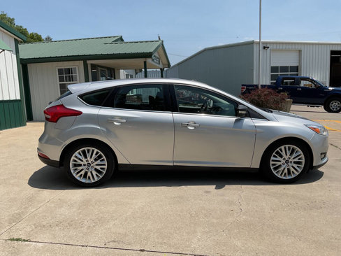 Used 2018 Ford Focus Titanium image 2