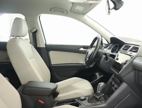 Used 2019 Volkswagen Tiguan SE image 21