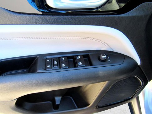Used 2024 Jeep Compass Limited image 13