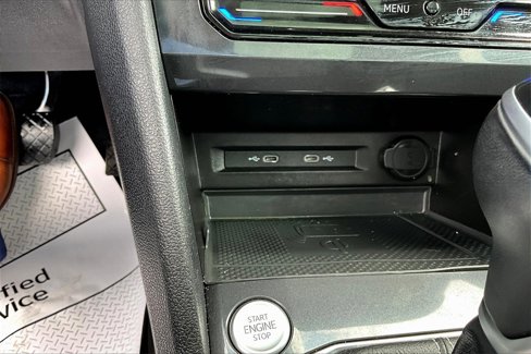 Used 2022 Volkswagen Tiguan SE image 16