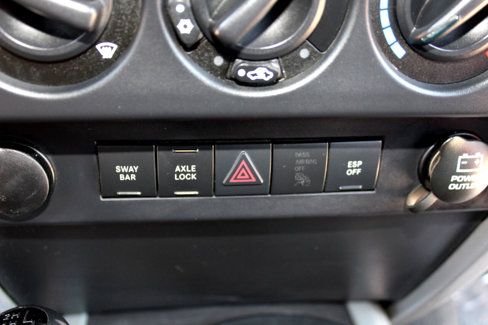 Used 2007 Jeep Wrangler Unlimited Rubicon w/ PWR Convenience Group image 73