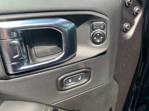 New 2025 Jeep Gladiator Sport image 12