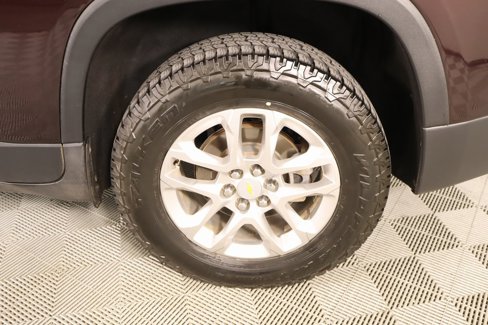 Used 2021 Chevrolet Traverse LT image 20