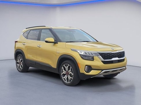 Used 2021 Kia Seltos SX w/ SX Sunroof Package image 2