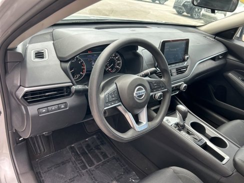 Certified 2022 Nissan Altima 2.5 SV image 16