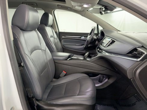 Used 2018 Buick Enclave Premium image 31