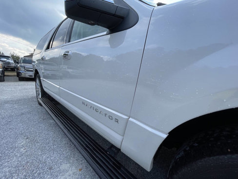 Used 2015 Lincoln Navigator L 4WD w/ Equipment Group 101A Reserve image 22