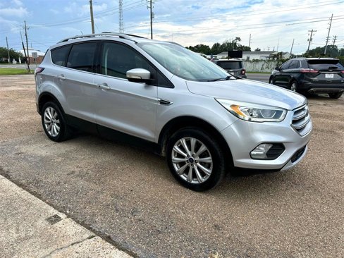 Used 2017 Ford Escape Titanium image 4