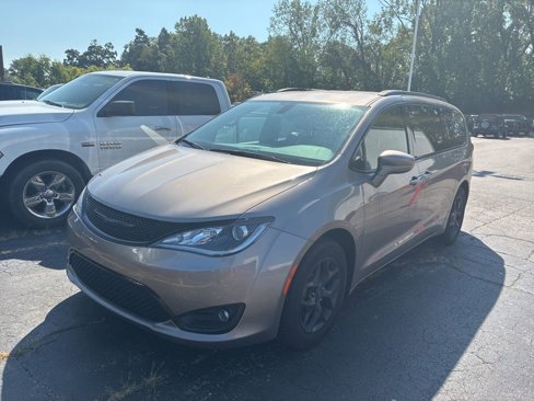 Certified 2018 Chrysler Pacifica Touring-L w/ S Appearance Package image 2