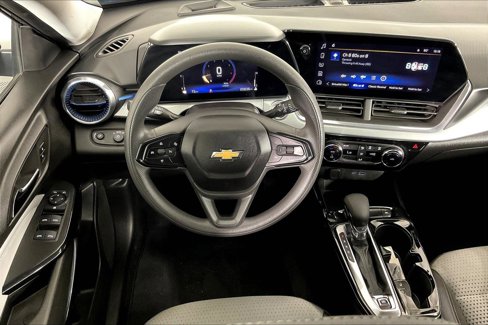 Used 2024 Chevrolet Trax LT image 7