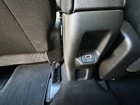 Certified 2021 Jeep Renegade Latitude image 43
