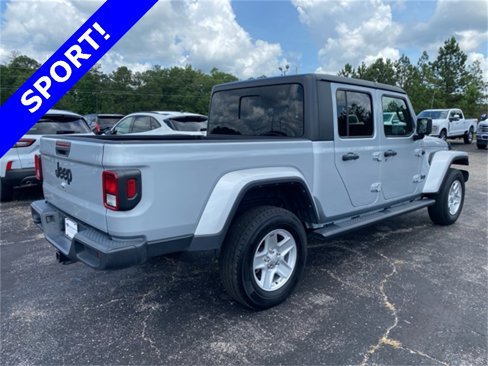 Used 2023 Jeep Gladiator Sport image 14