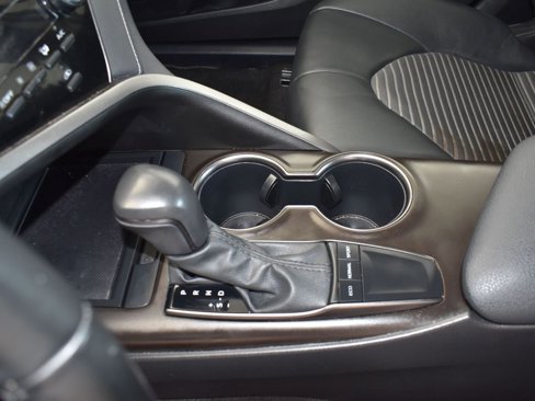 Used 2024 Toyota Camry SE image 14