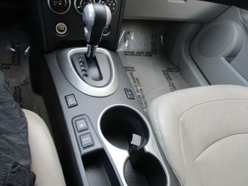 Used 2012 Nissan Rogue SL image 36