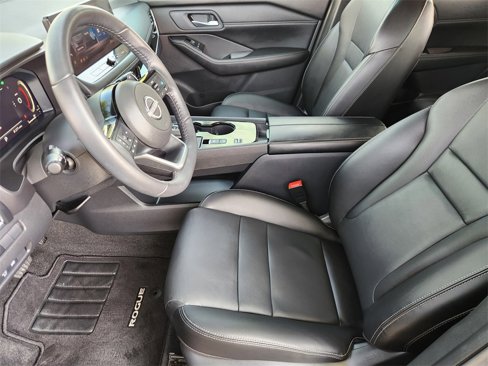 Used 2024 Nissan Rogue SL w/ SL Premium Package image 11