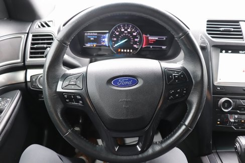 Used 2018 Ford Explorer XLT w/ Equipment Group 202A image 31