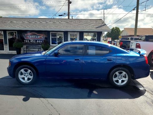 Used 2010 Dodge Charger SE image 2