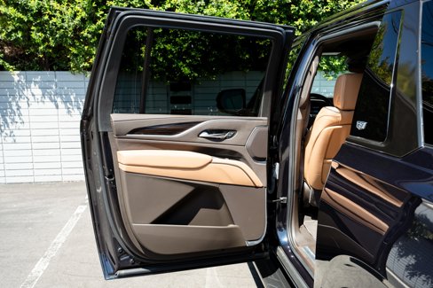 Used 2022 Cadillac Escalade ESV Premium Luxury image 40