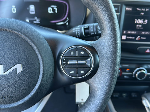 Used 2023 Kia Soul LX w/ LX Technology Package image 14