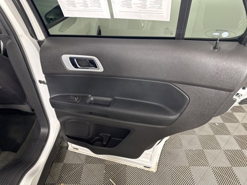 Used 2013 Ford Explorer Limited image 13