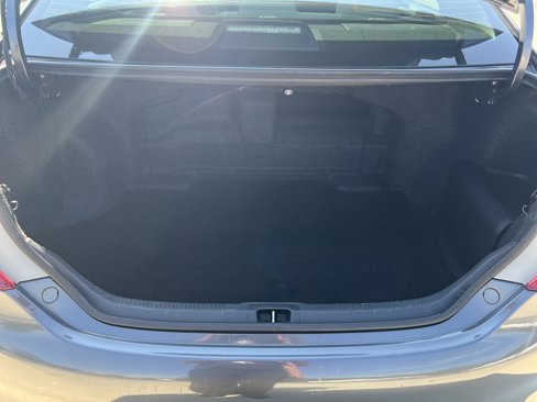 Used 2013 Toyota Camry LE image 31