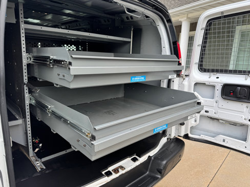 Used 2017 Chevrolet Express 2500 image 38