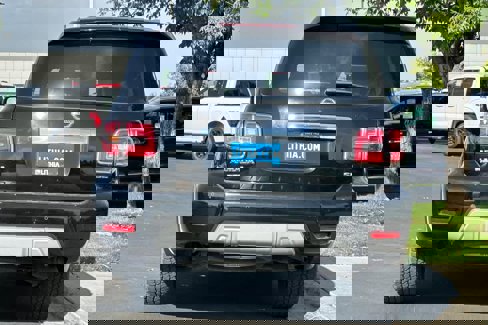 Used 2018 Nissan Armada SL w/ Moonroof Package image 7