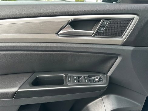 Used 2018 Volkswagen Atlas SE image 60