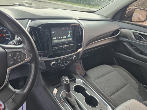 Used 2019 Chevrolet Traverse LT image 13