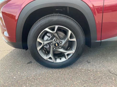 New 2025 Chevrolet Trax LT w/ Driver Confidence Package image 33