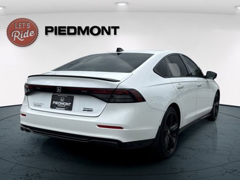 Used 2023 Honda Accord Sport image 15