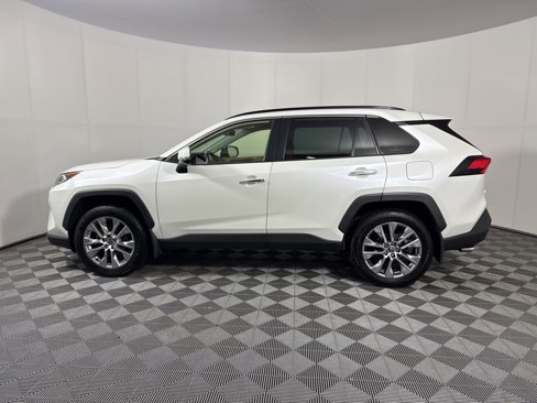 Used 2021 Toyota RAV4 Limited image 3