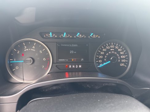 Used 2018 Ford F150 XLT w/ Equipment Group 302A Luxury image 16