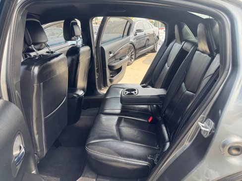 Used 2011 Chrysler 200 Limited image 15