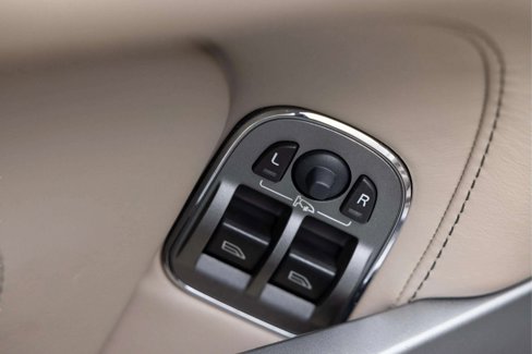 Used 2014 Aston Martin DB9 Volante image 24