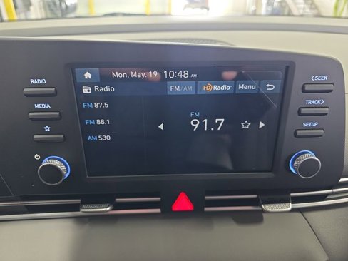 New 2025 Hyundai Elantra SE image 16