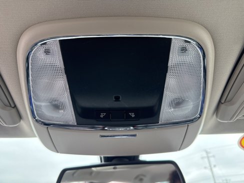 Used 2015 Chrysler 300 Limited image 26