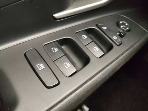 Used 2023 Hyundai Elantra SEL image 27
