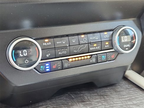 Used 2021 Ford Expedition Limited image 23