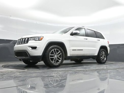 Used 2018 Jeep Grand Cherokee Limited image 41
