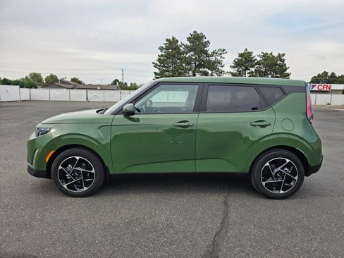 Used 2023 Kia Soul EX image 3