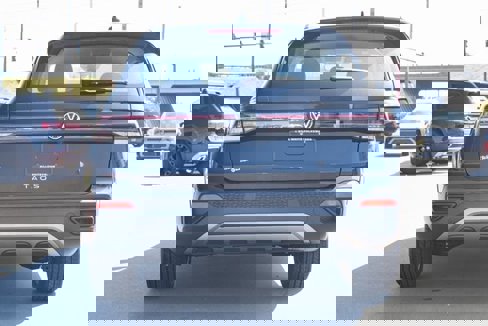 New 2025 Volkswagen Taos S image 5