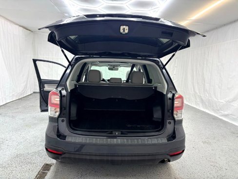 Used 2017 Subaru Forester 2.5i Premium w/ All-Weather Package image 28