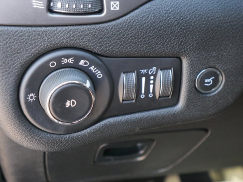 Used 2019 Jeep Cherokee Limited w/ Luxury Group image 6