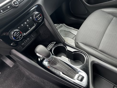 Used 2023 Buick Encore GX Select image 17