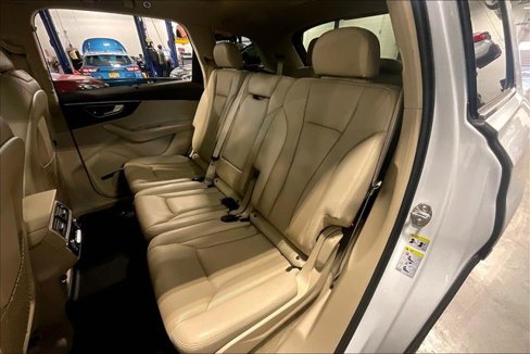 Used 2018 Audi Q7 3.0T Prestige image 26